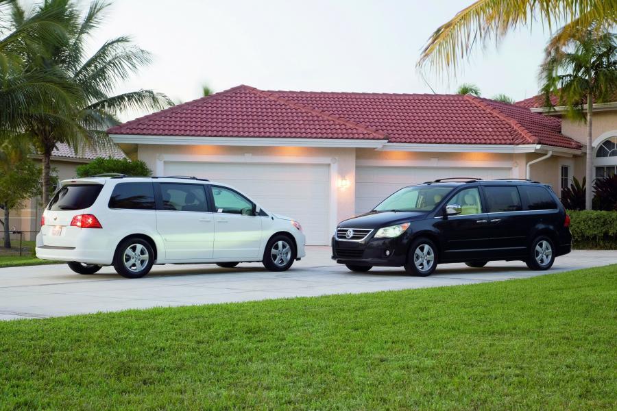  Volkswagen Routan 2009 года  (фото 12 из 80)